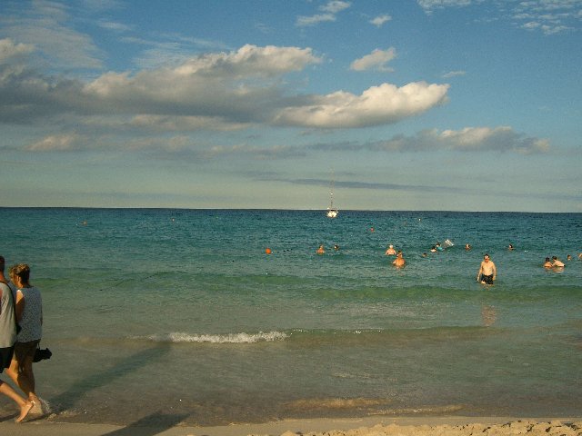 img412/7202/img00099lq1.jpg